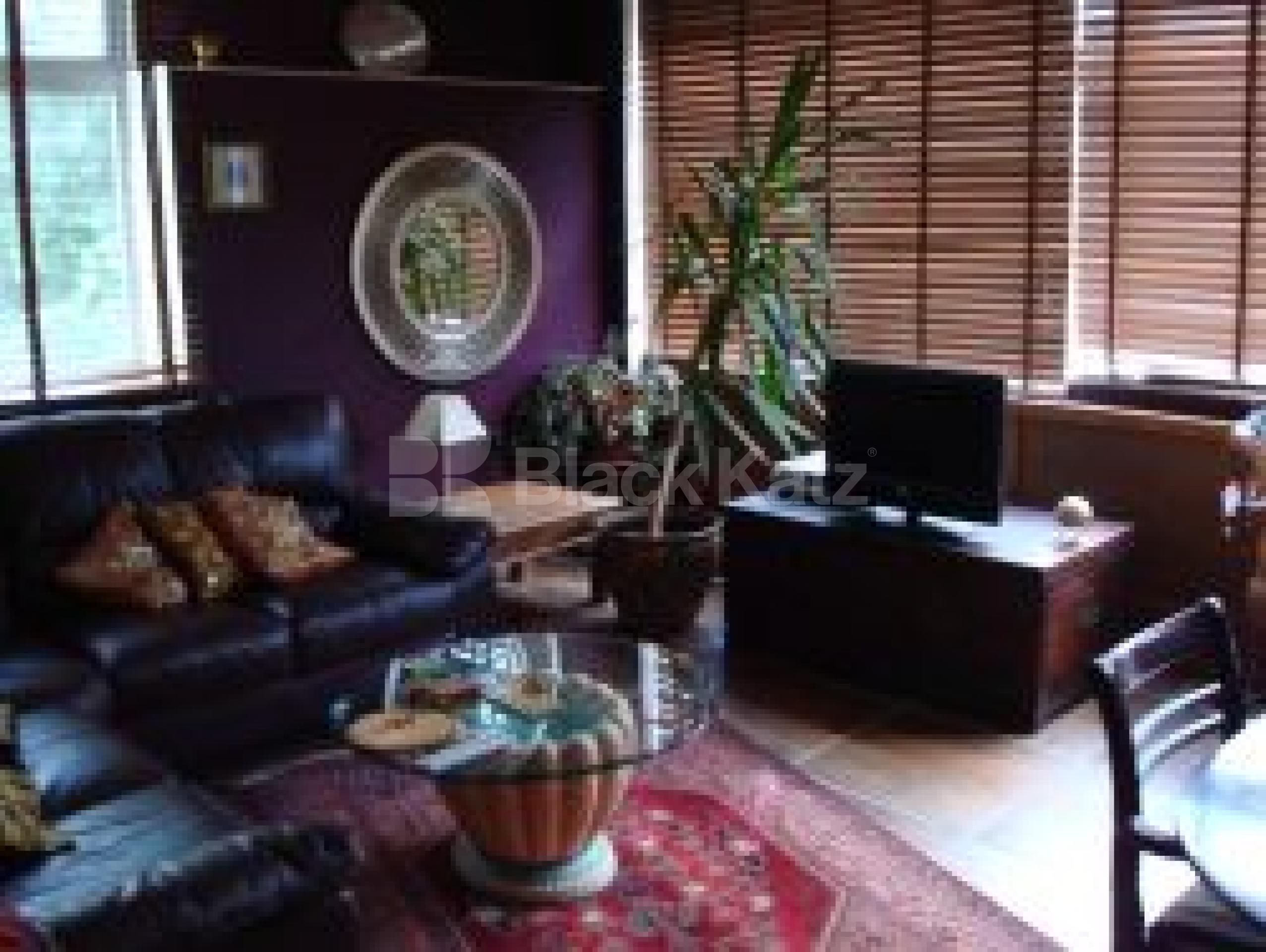 			New Instruciton, 2 Bedroom, 1 bath, 1 reception Flat			 Linden Gardens, NOTTINGHILL W2